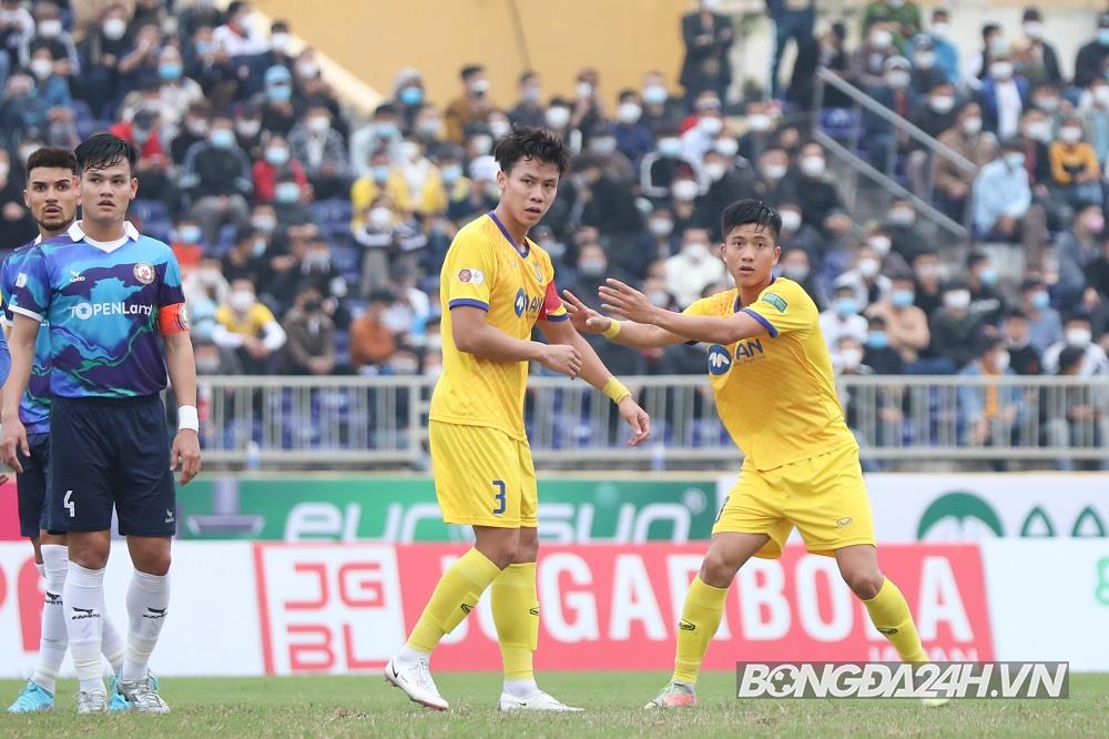 Quế Ngọc Hải vs Phan Văn Đức