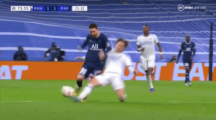 Real Madrid đã phá vỡ lối chơi của PSG như thế nào?