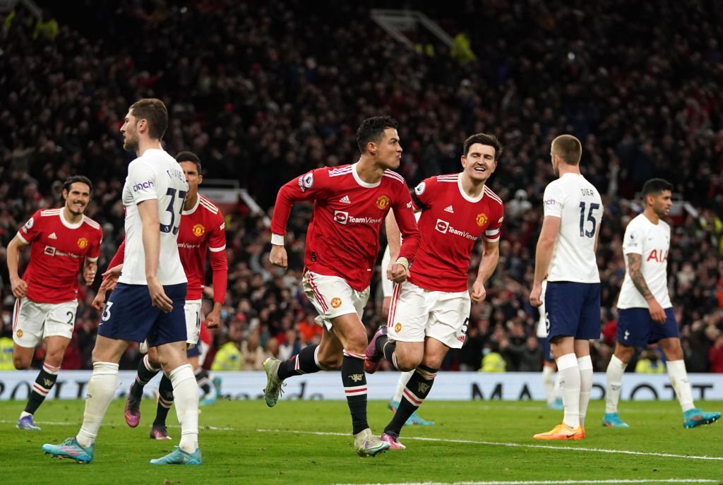 Gary Neville MU chơi không tốt trước Tottenham hình ảnh