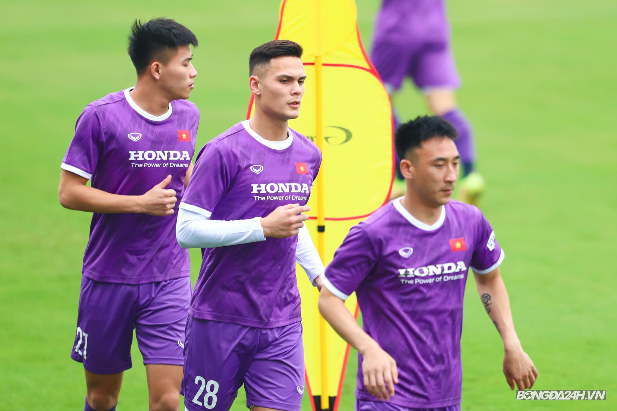 Adriano Schmidt ĐT Việt Nam