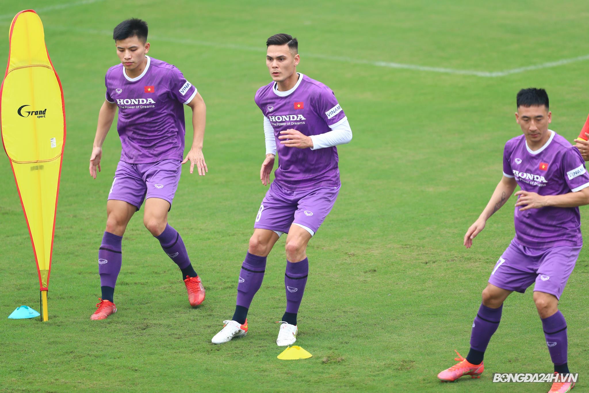 Adriano Schmidt ĐT Việt Nam