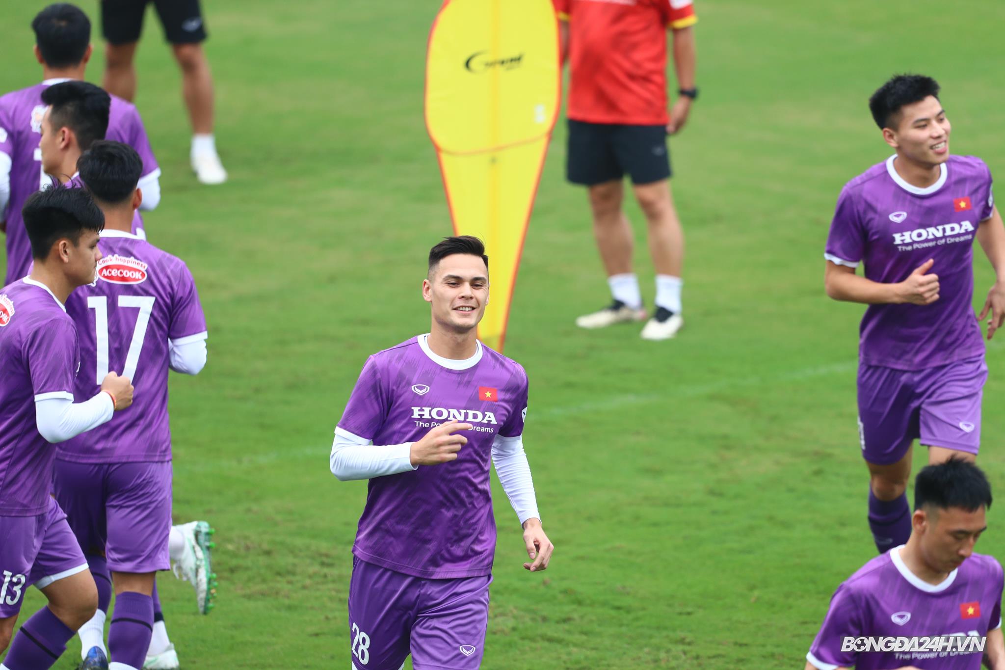 Adriano Schmidt ĐT Việt Nam