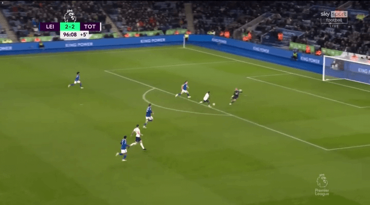 Thời điểm đối thủ vừa giao bóng: Một cơ hội ghi bàn tuyệt vời