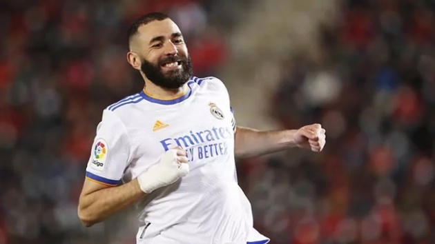 Karim Benzema không ra sân ở trận Siêu kinh điển
