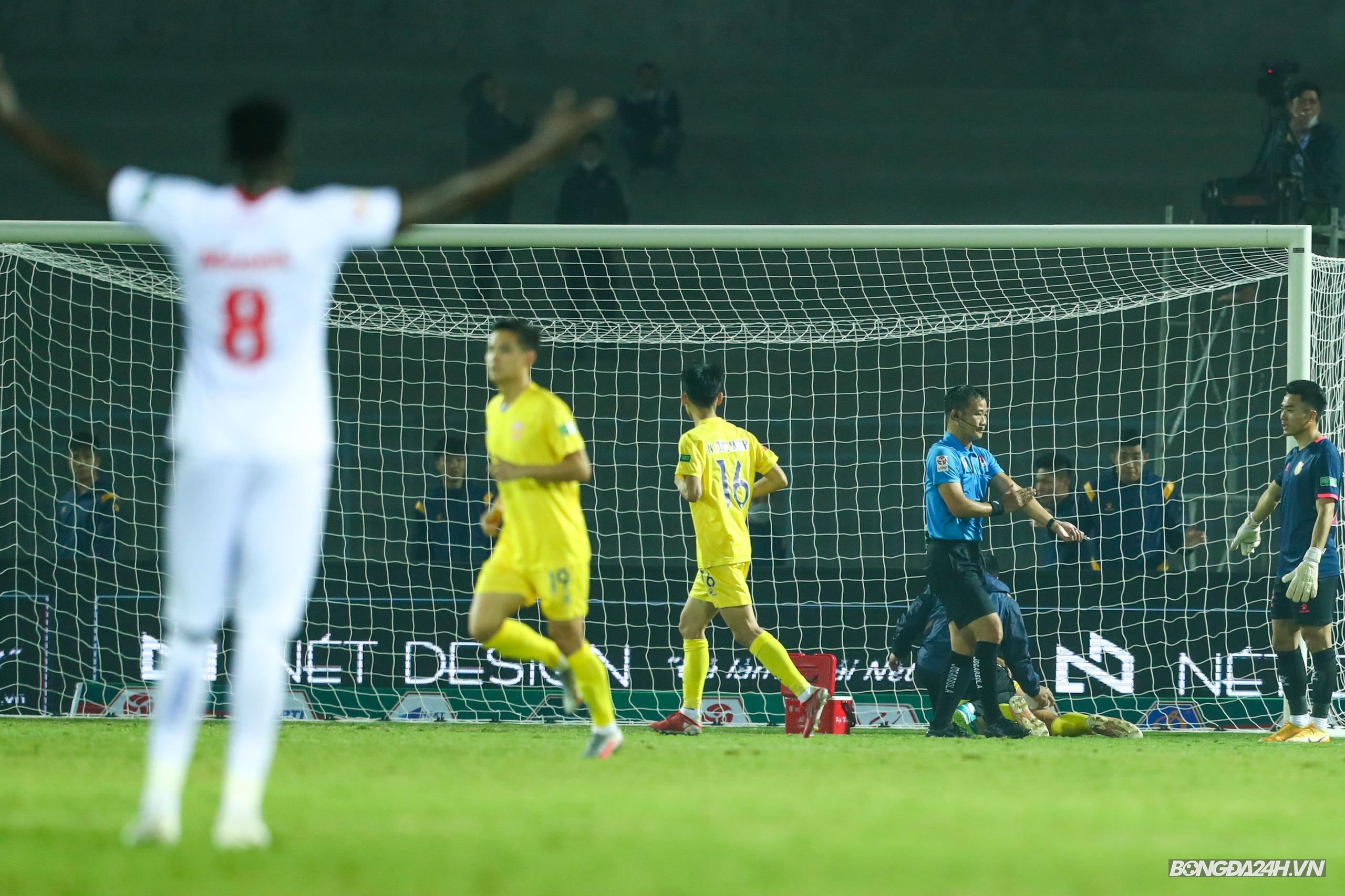 trọng tài Trần Đình Thịnh Hải Phòng vs SLNA trọng tài Trần Đình Thịnh Hải Phòng vs SLNA