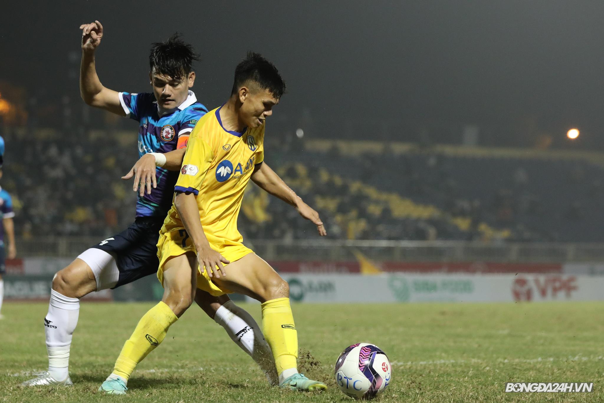 Hồ Tấn Tài Xuân Mạnh SLNA vs Bình Định