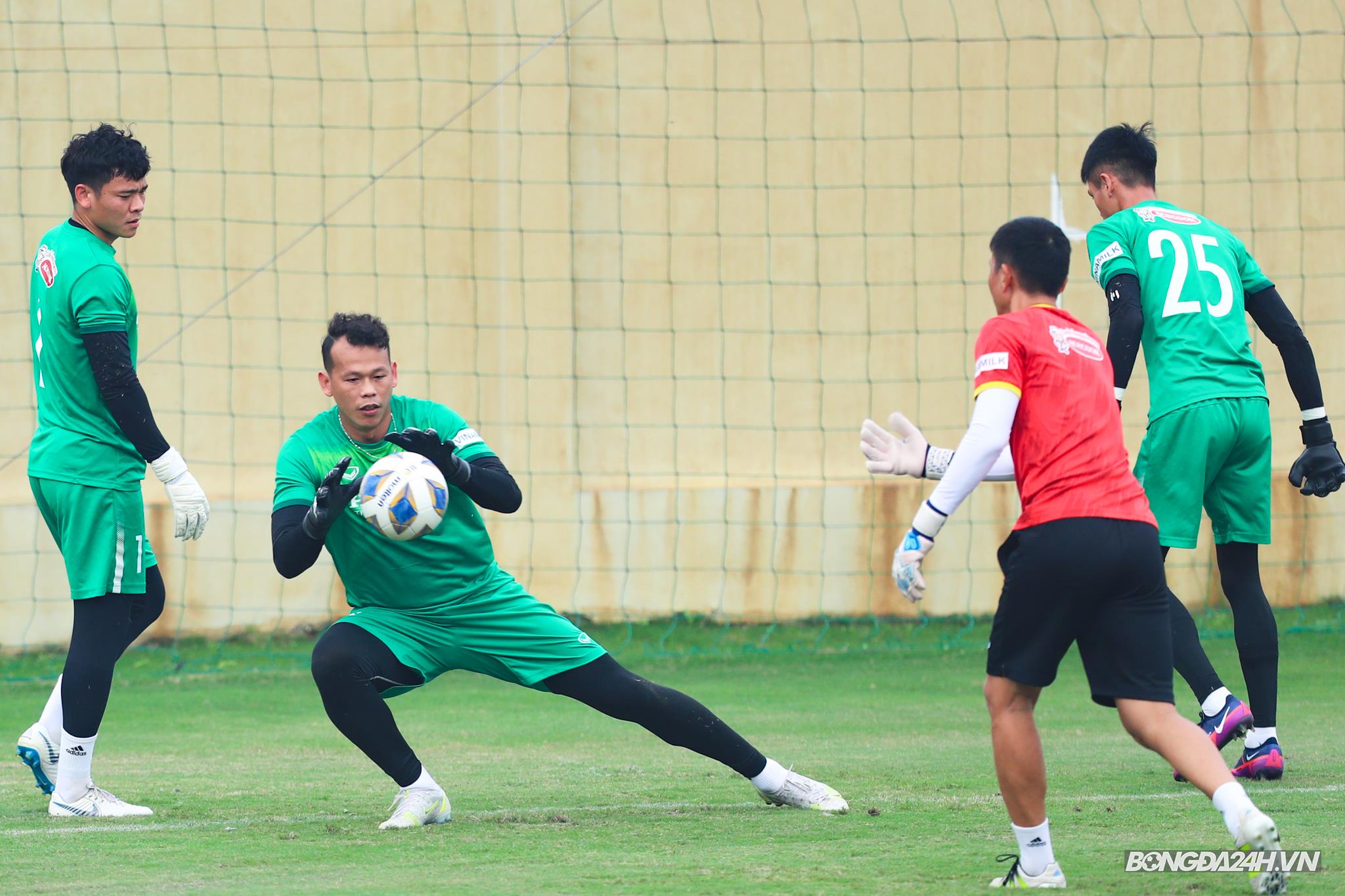 Bùi Tấn Trường ĐT Việt Nam Bùi Tấn Trường ĐT Việt Nam