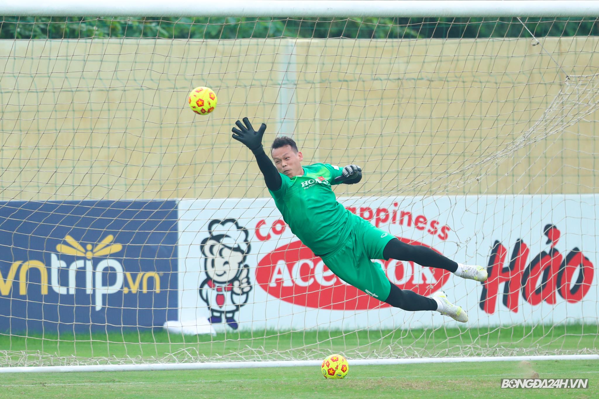 Bùi Tấn Trường ĐT Việt Nam Bùi Tấn Trường ĐT Việt Nam