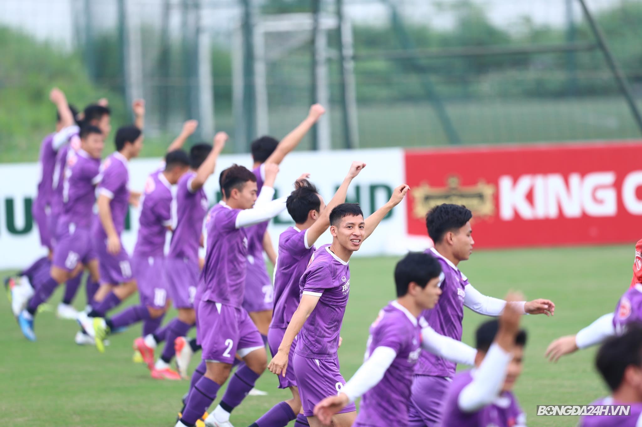 Hùng Dũng ĐT Việt Nam