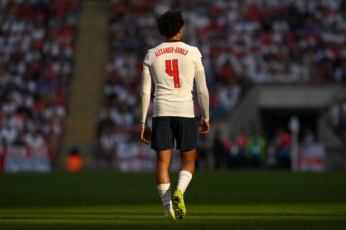 Jurgen Klopp từng ca ngợi Trent Alexander-Arnold là “hậu vệ phải xuất sắc nhất thế giới”, nhưng thật trớ trêu khi “được trọng dụng” ở bóng đá cấp ĐTQG vẫn là một điều quá xa xỉ đối với anh.