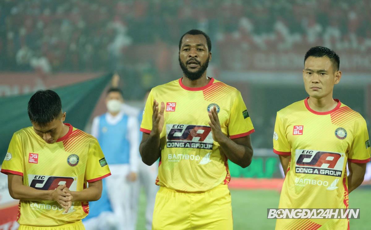 Tân binh Victor Kamhuka của Thanh Hoá cao 1m92