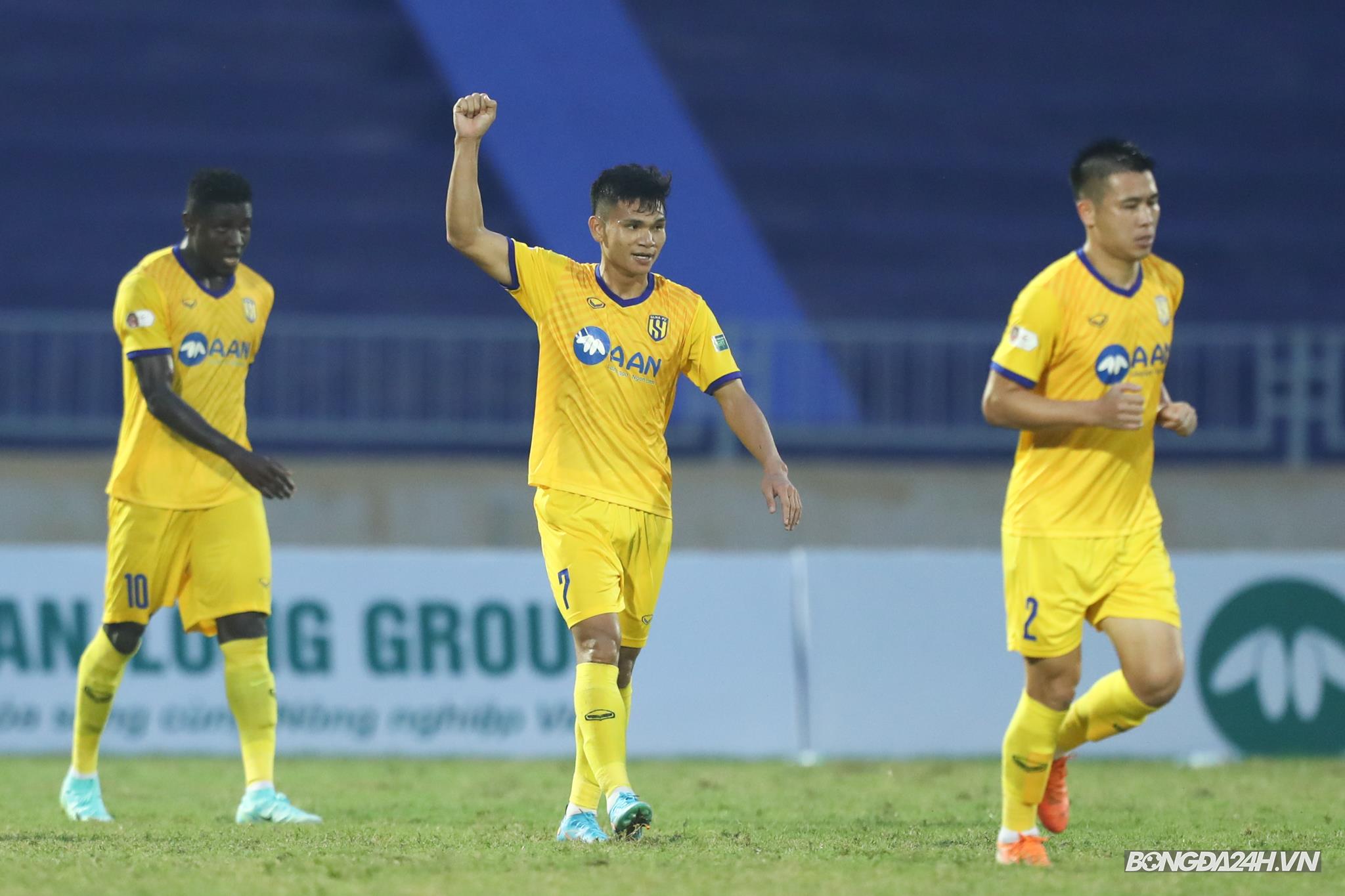 Xuân Mạnh SLNA vs HAGL