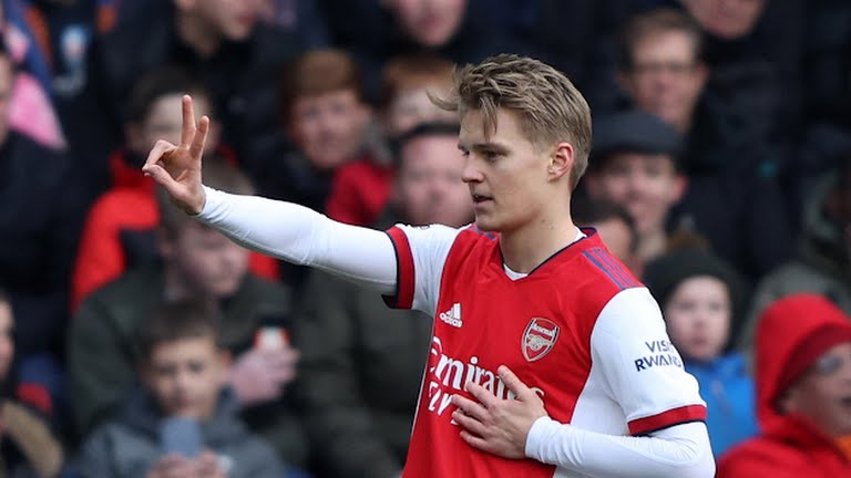 Martin Odegaard mở tỷ số cho Arsenal Martin Odegaard mo ty so cho Arsenal