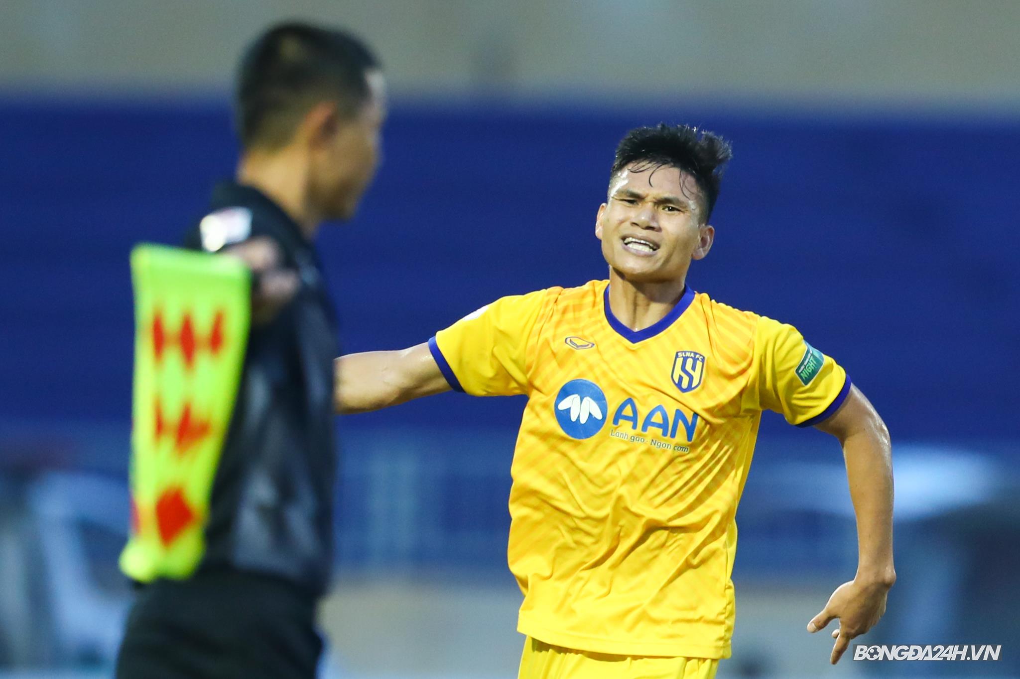 Xuân Mạnh Văn Thanh SLNA vs HAGL