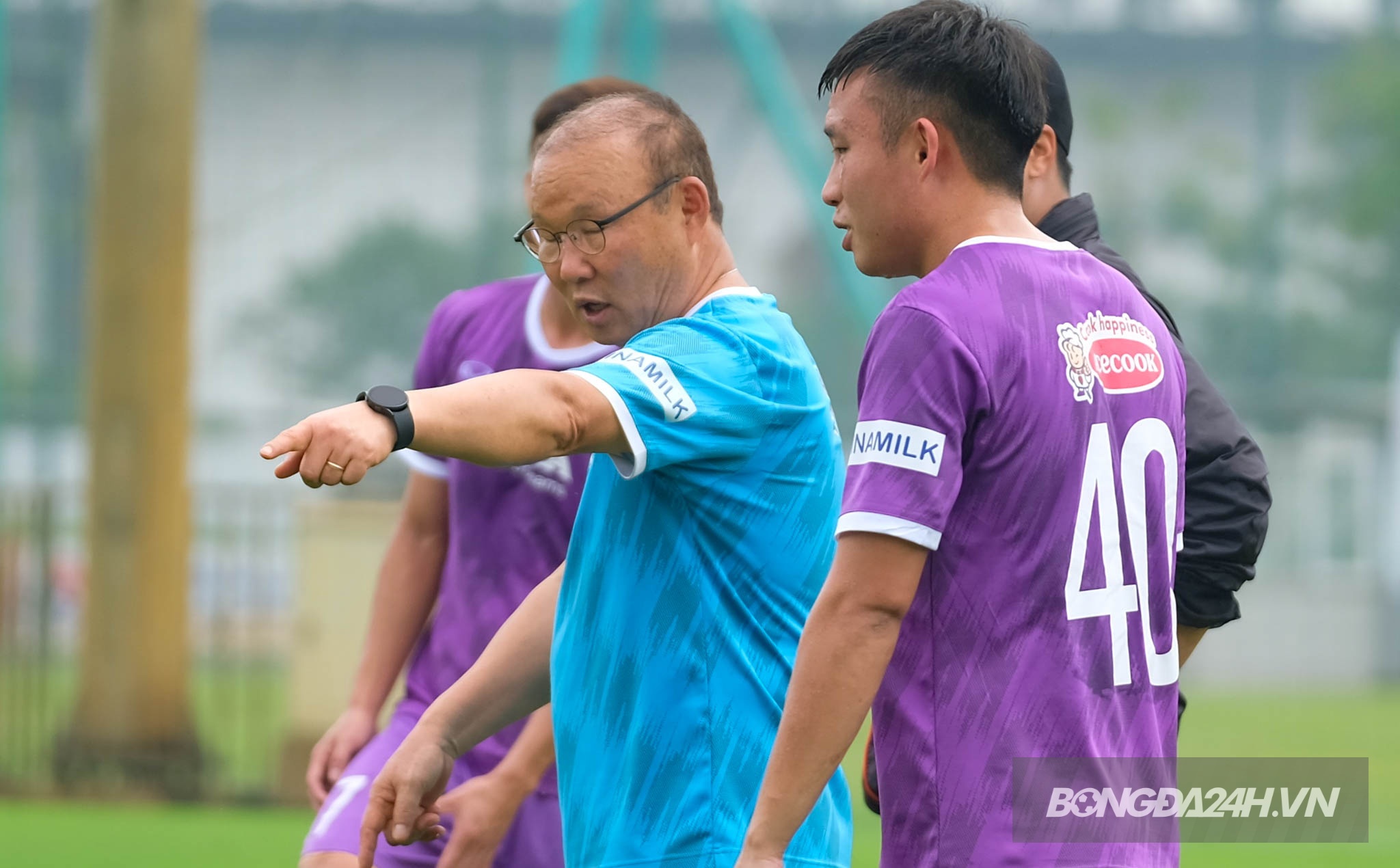 HLV Park nhắc nhở Nguyễn Văn Việt U23 Việt Nam ngày 13/4