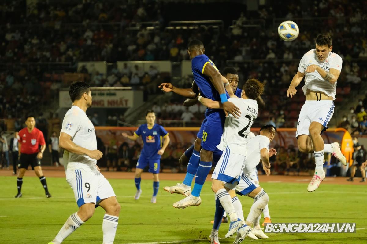 HAGL vs Yokohama 16/4