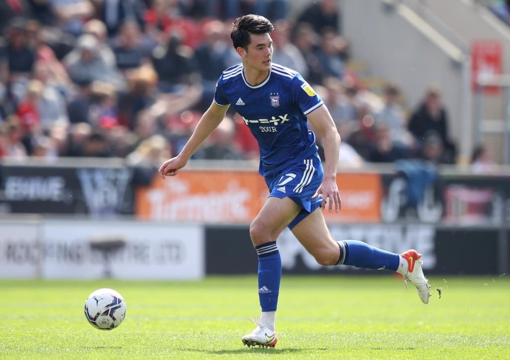 Elkan Baggott lập cột mốc đáng nhớ tại Anh hình ảnh