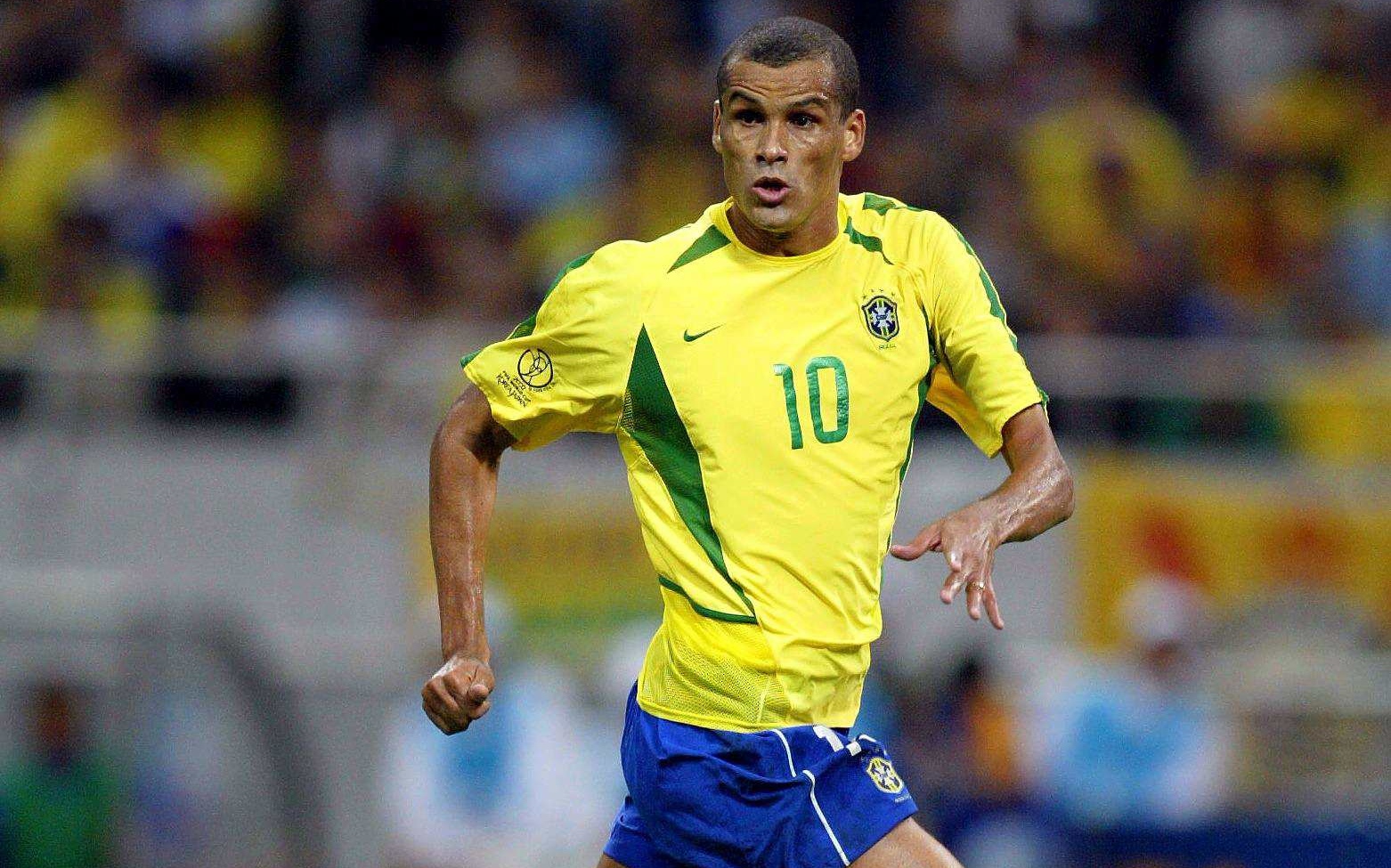 Rivaldo: Từ đứa trẻ bất hạnh đến người hùng vô thừa nhận Rivaldo: Từ đứa trẻ bất hạnh đến người hùng vô thừa nhận