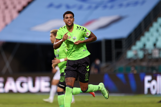 Gustavo vắng mặt đáng tiếc do mắc phải Covid 19