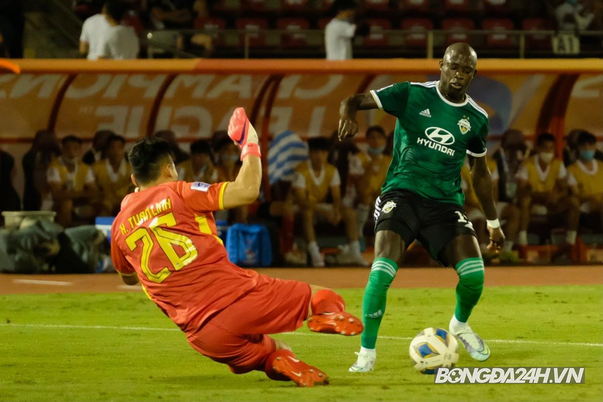 Huỳnh Tuấn Linh HAGL vs Jeonbuk 22/4