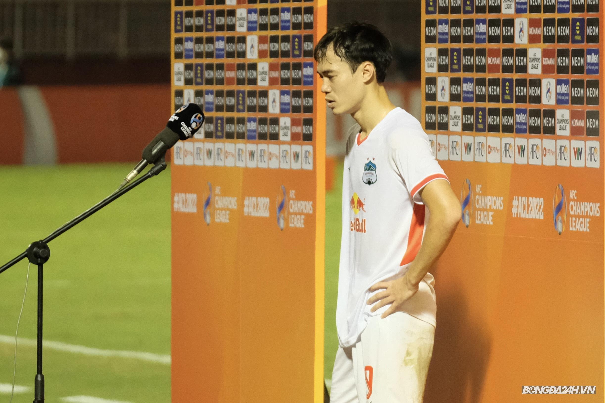 Văn Toàn chia sẻ sau trận HAGL 1-1 Jeonbuk Hyundai hình ảnh Văn Toàn chia sẻ sau trận HAGL 1-1 Jeonbuk Hyundai hình ảnh