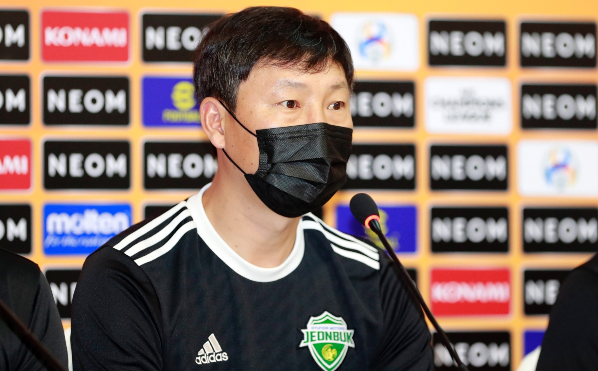 HLV Kim Sang Sik Jeonbuk 24/4 HLV Kim Sang Sik Jeonbuk 24/4