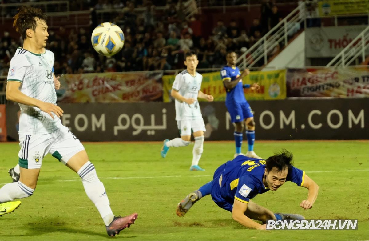 Văn Toàn HAGL vs Jeonbuk 1-1 25/4 Văn Toàn HAGL vs Jeonbuk 1-1 25/4