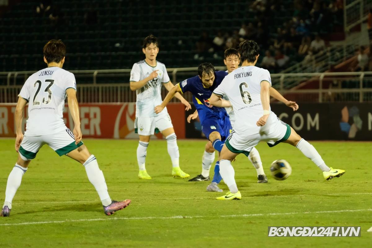 Văn Toàn HAGL vs Jeonbuk 1-1 25/4 Văn Toàn HAGL vs Jeonbuk 1-1 25/4