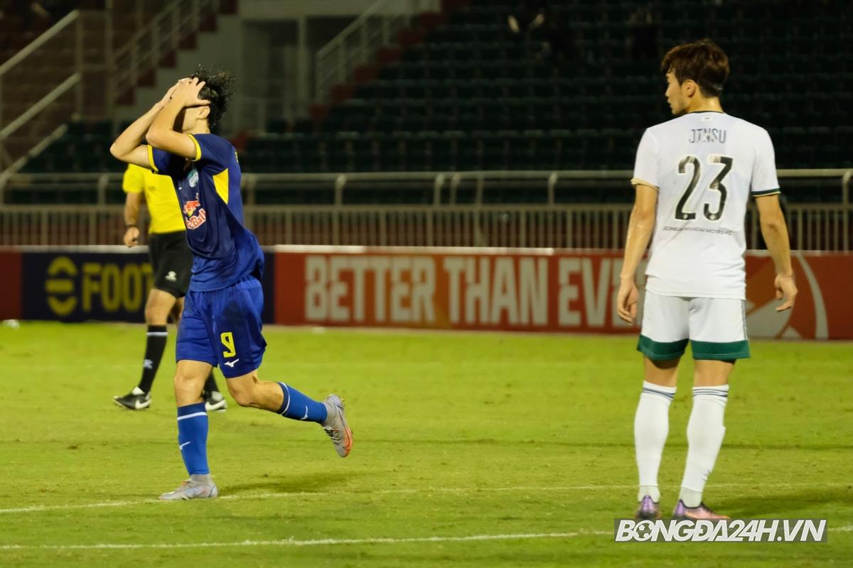 Văn Toàn HAGL vs Jeonbuk 1-1 25/4 Văn Toàn HAGL vs Jeonbuk 1-1 25/4