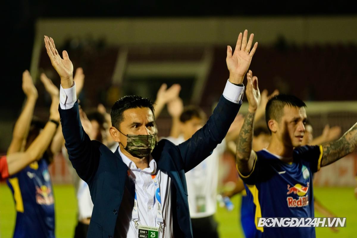 HLV Kiatisuk HAGL vs Jeonbuk 1-1 25/4 HLV Kiatisuk HAGL vs Jeonbuk 1-1 25/4