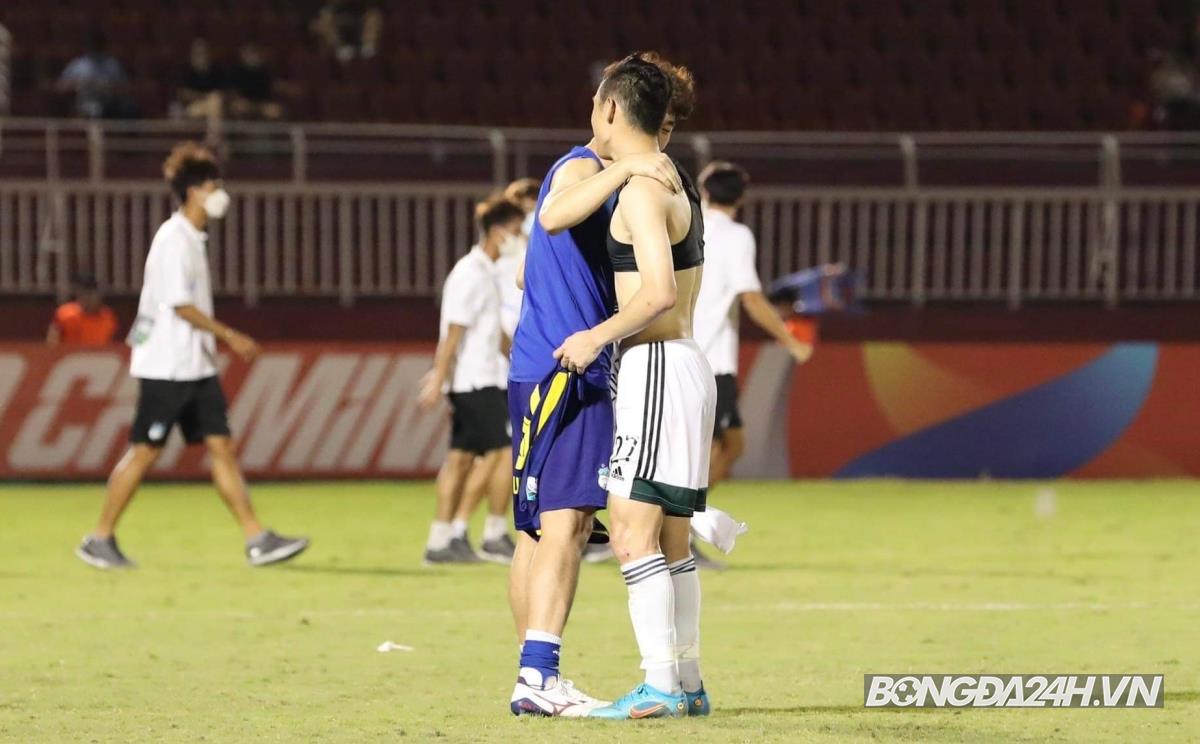 Xuân Trường đổi áo với hung thần HAGL