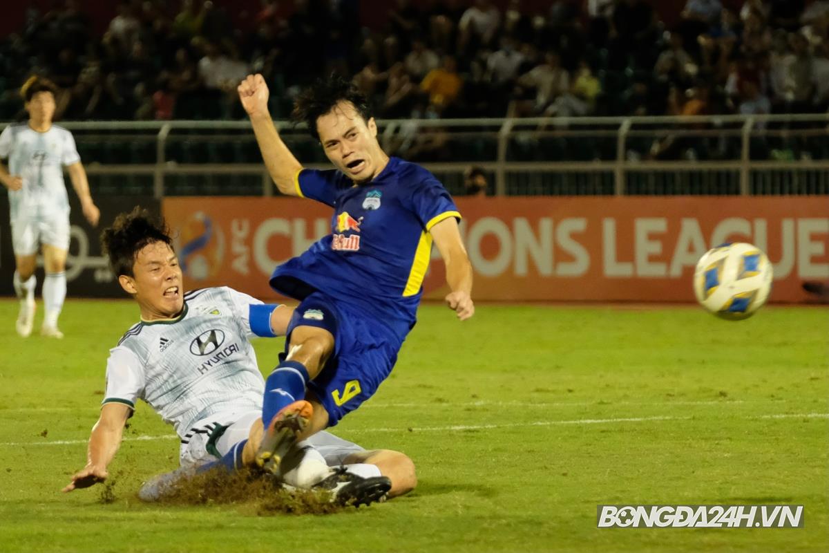 Văn Toàn HAGL vs Jeonbuk 1-1 25/4 Văn Toàn HAGL vs Jeonbuk 1-1 25/4