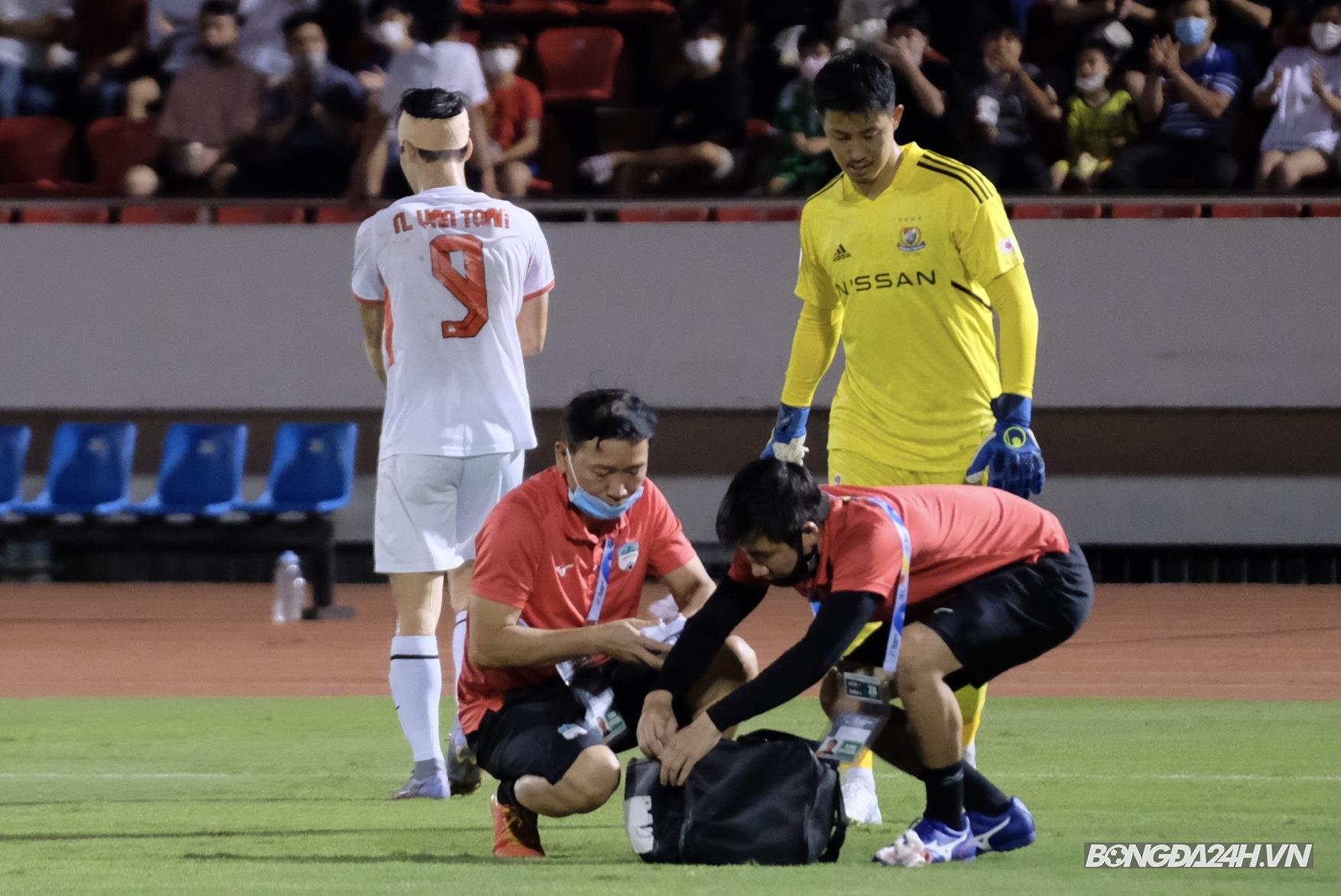 Văn Toàn vs Yokohama 28/4