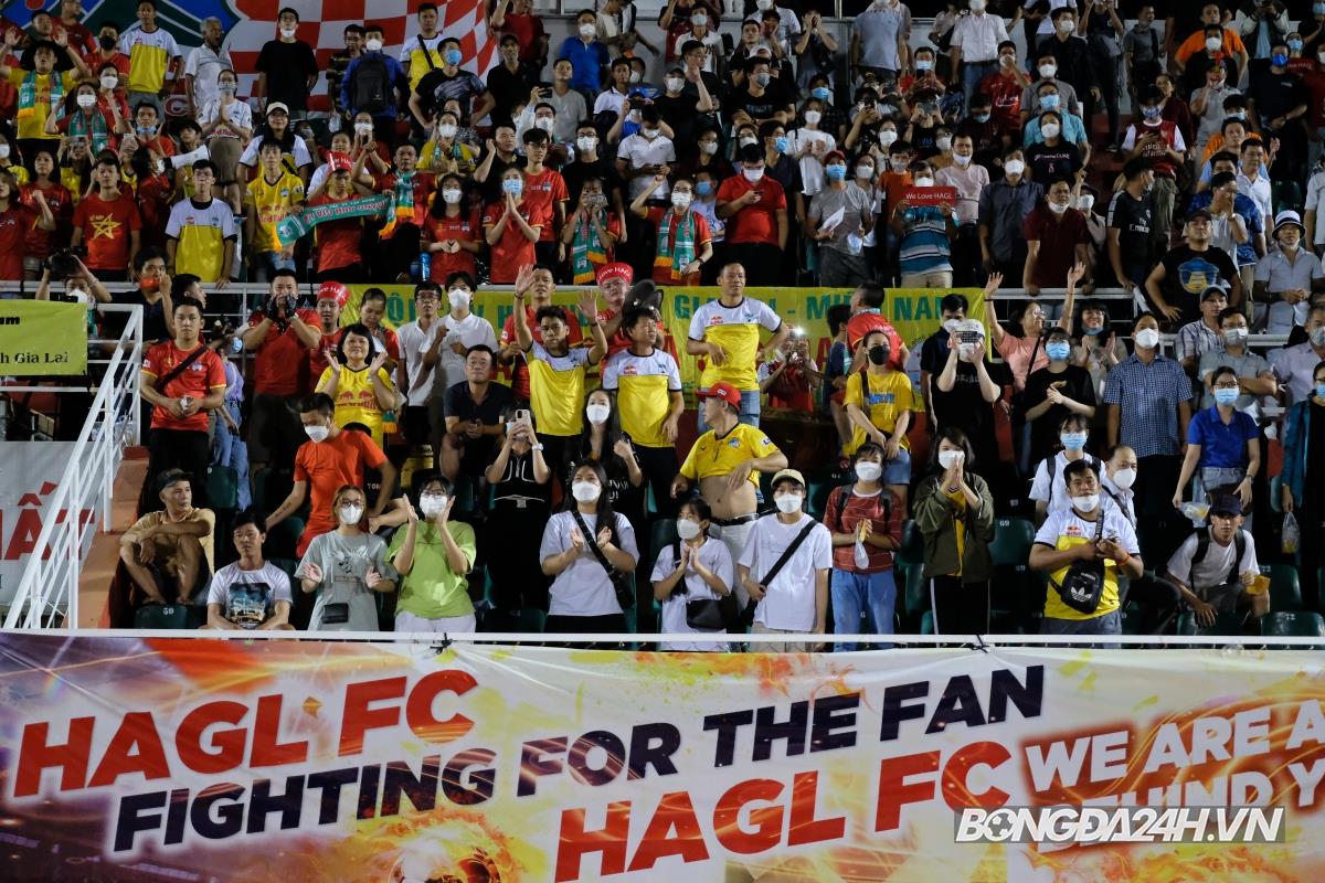 CĐV HAGL vs Yokohama 28/4