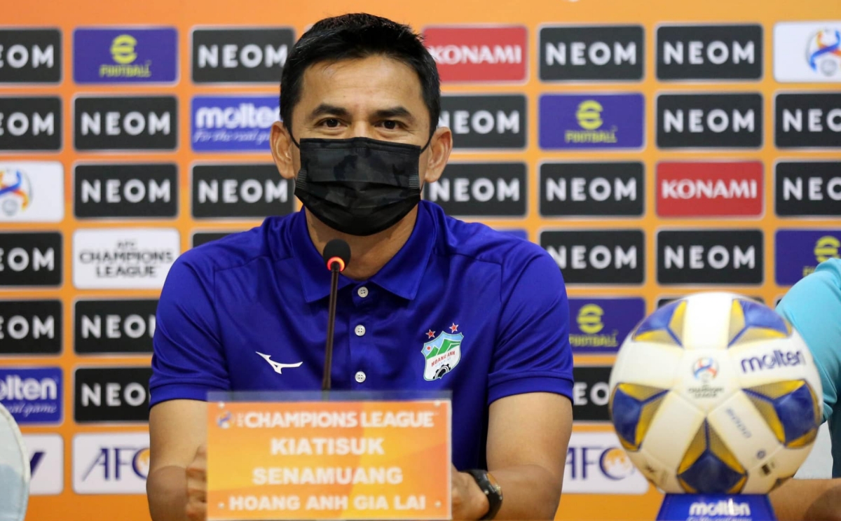 HLV Kiatisuk chỉ ra 3 mục tiêu trước trận gặp Sydney hình ảnh