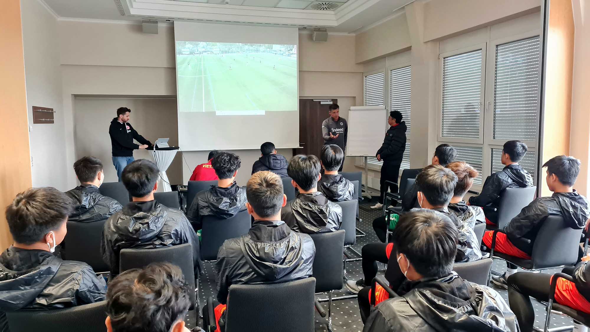 Đội tuyển U17 Việt Nam và tuần tập huấn bổ ích tại Frankfurt