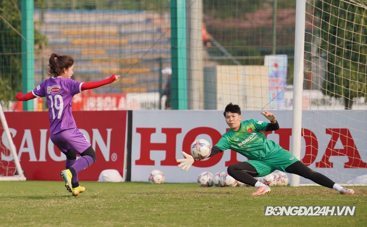 Thanh Nhã ĐT nữ Việt Nam tập chiến thuật ngày 5/4 Thanh Nhã ĐT nữ Việt Nam tập chiến thuật ngày 5/4