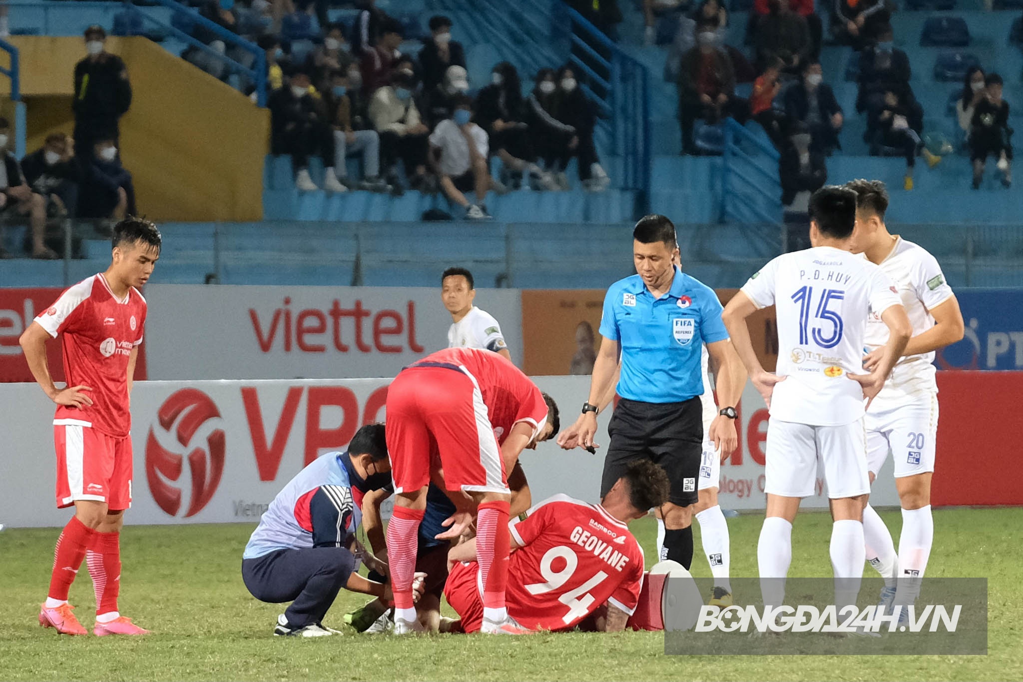 Geovane chấn thương Viettel vs Hà Nội 4/4