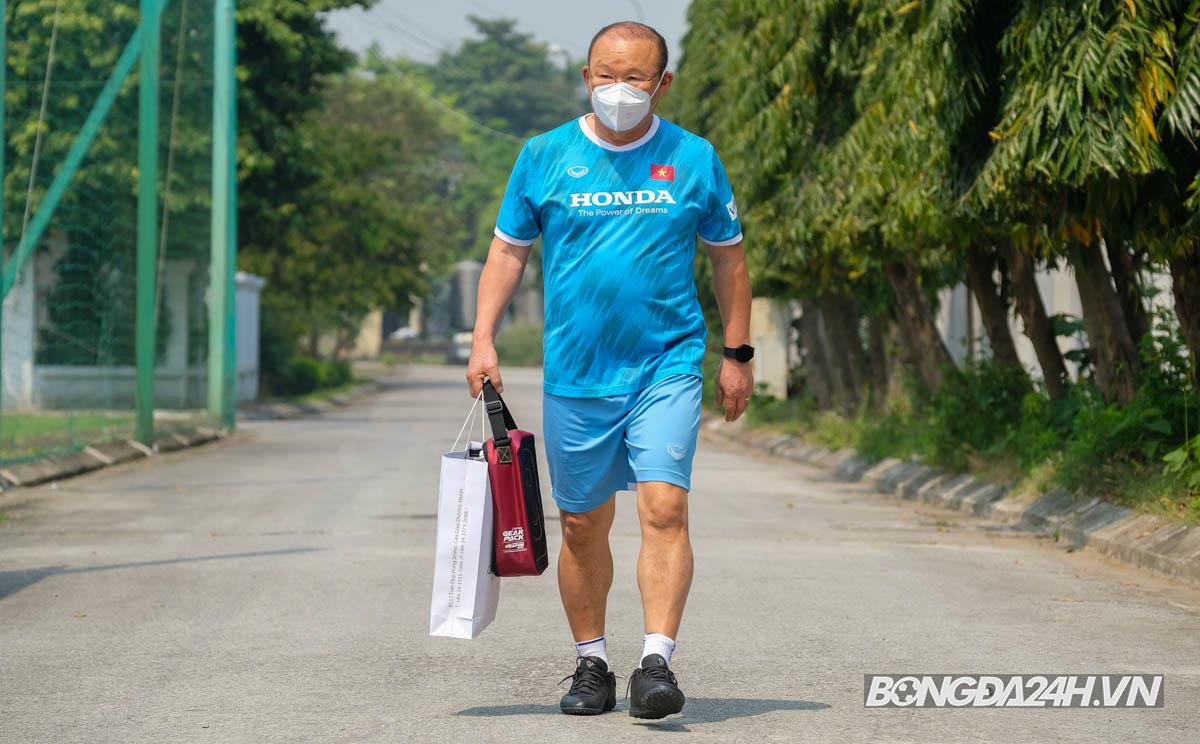 HLV Park Hang Seo U23 Việt Nam 8/4