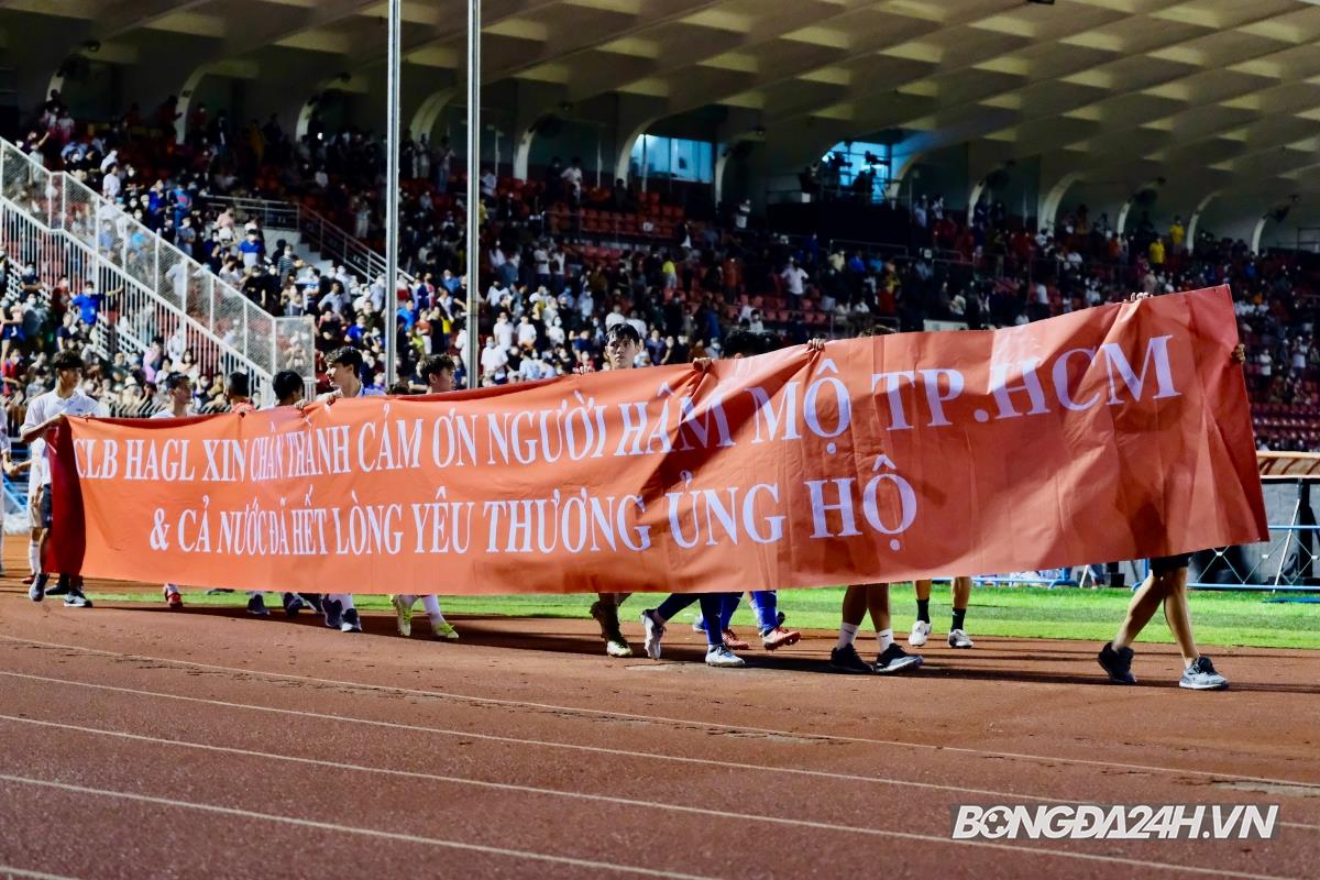 HAGL tri ân khán giả vs Sydney 11/5