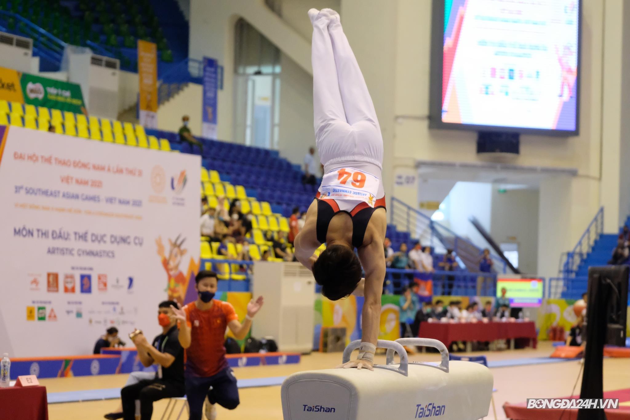 Thể dục dụng cụ Việt Nam giành vàng nội dung đồng đội 13/5