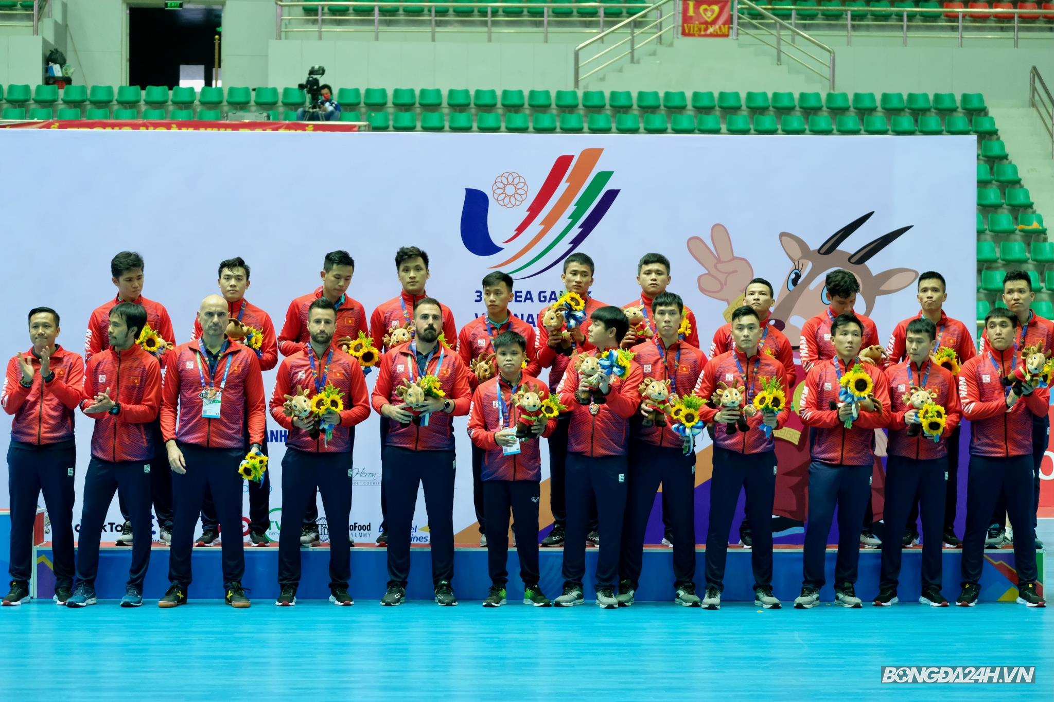 ĐT Futsal Việt Nam nhận HCĐ SEA Games 31 ĐT Futsal Việt Nam nhận HCĐ SEA Games 31