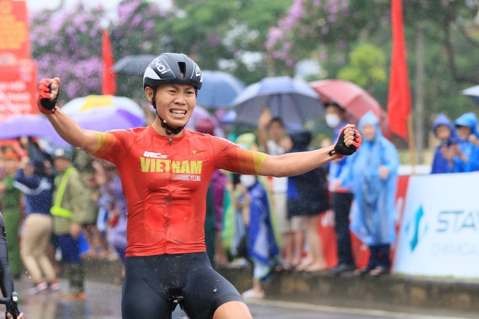 Cua-ro Nguyen Thi That gianh cu dup HC vang trong buoi sang. anh: Huynh Van Thuan