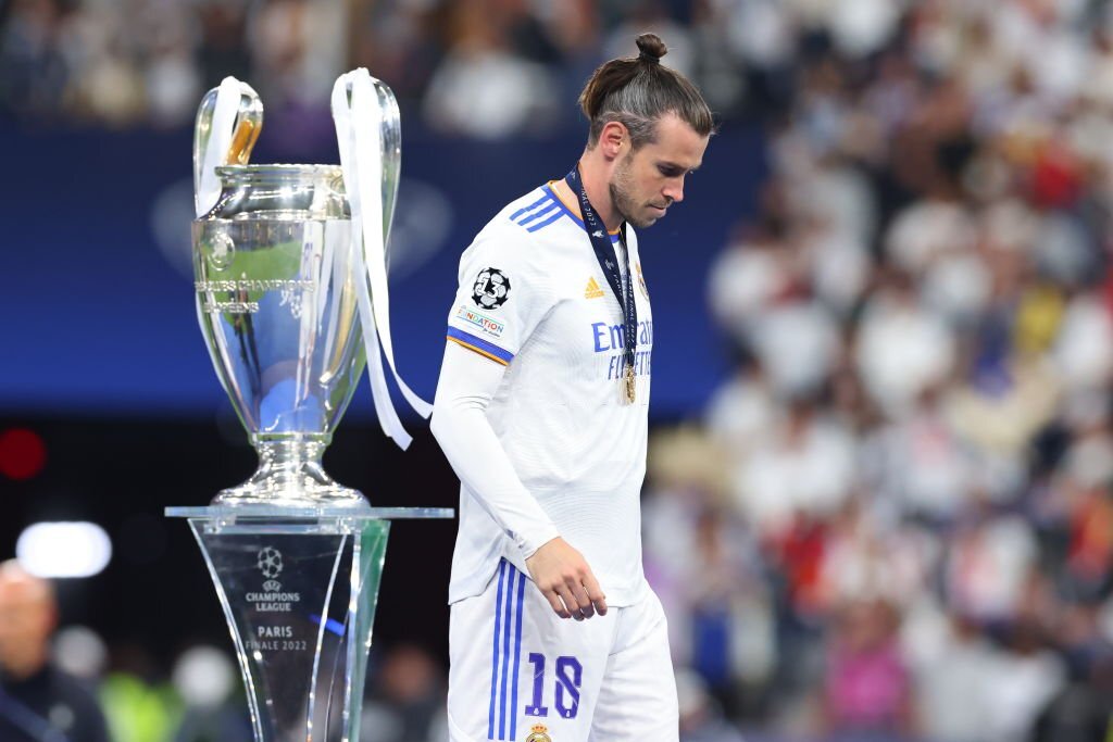 Bale lạnh nhạt với chiếc cúp Champions League  hình ảnh