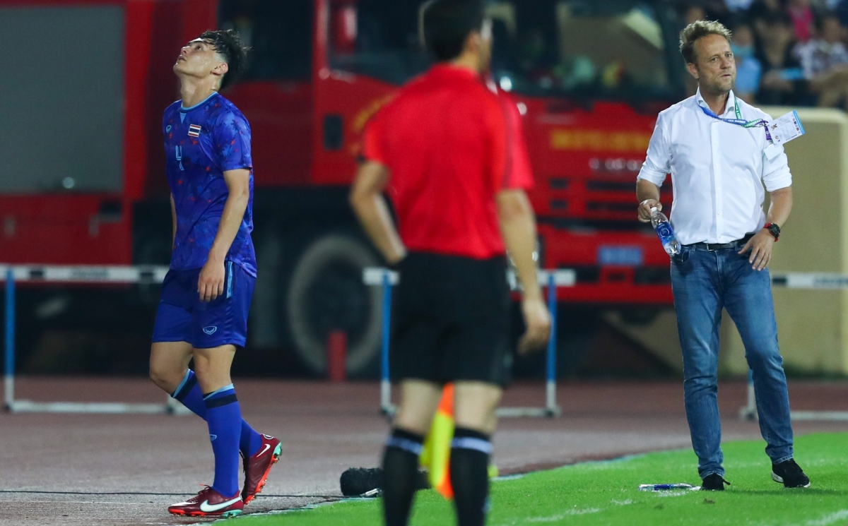 Khoảnh khắc U23 Thái Lan sụp đổ trước Malaysia hình ảnh