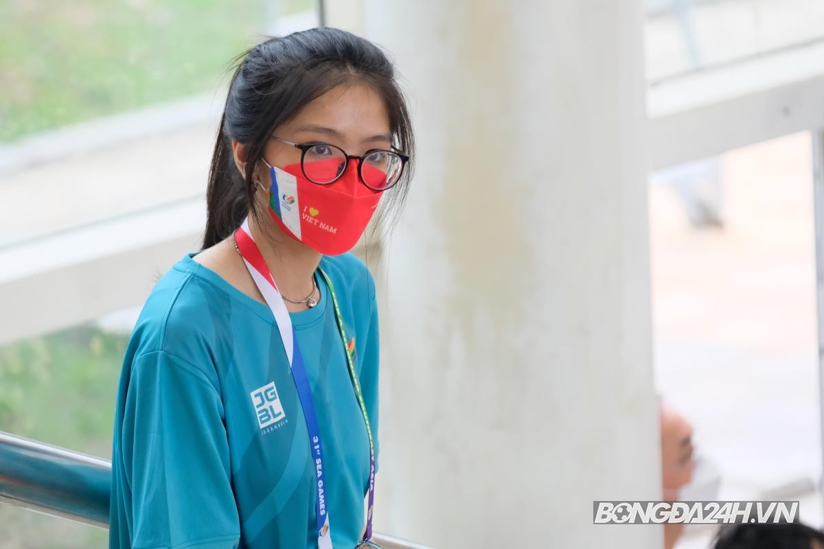 CĐV Việt Nam tại Cung Thể thao dưới nước 8/5