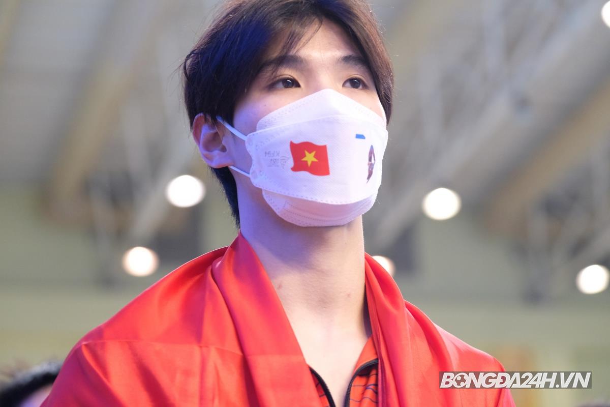 Tùng Dương, Thế Anh nội dung Đôi nam nhảy cầu mềm 3m 8/5