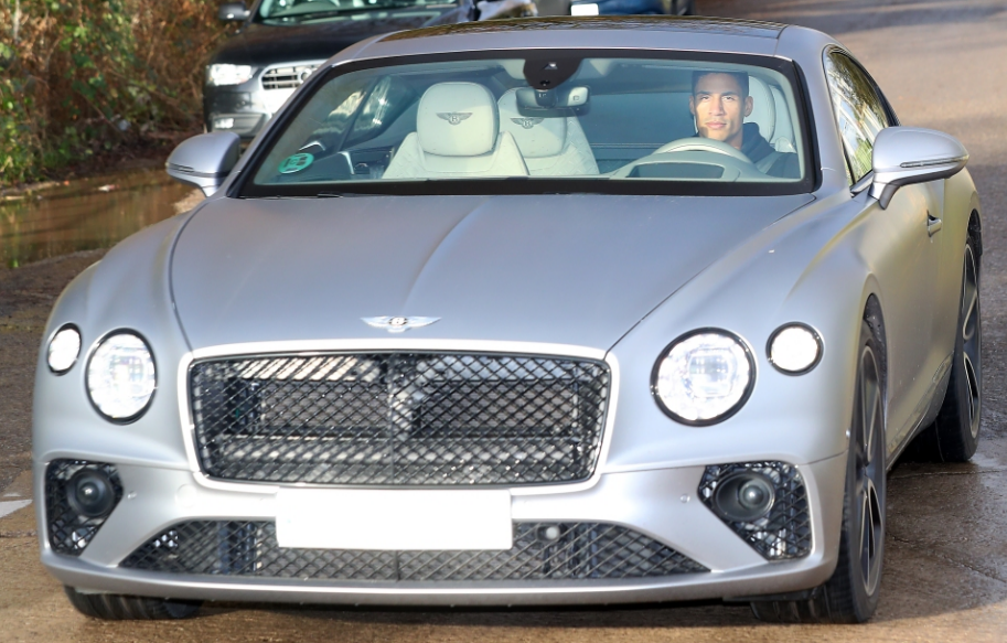 Các ngôi sao của MU lái xe gì đi tập luyện 5 Các ngôi sao của MU lái xe gì đi tập luyện 5