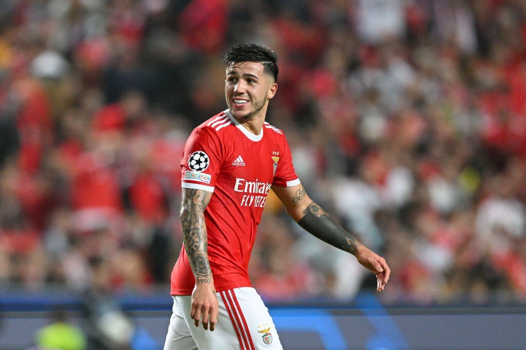 Nổi loạn đòi đến Chelsea, Enzo Fernandez bị Benfica trừng phạt 1