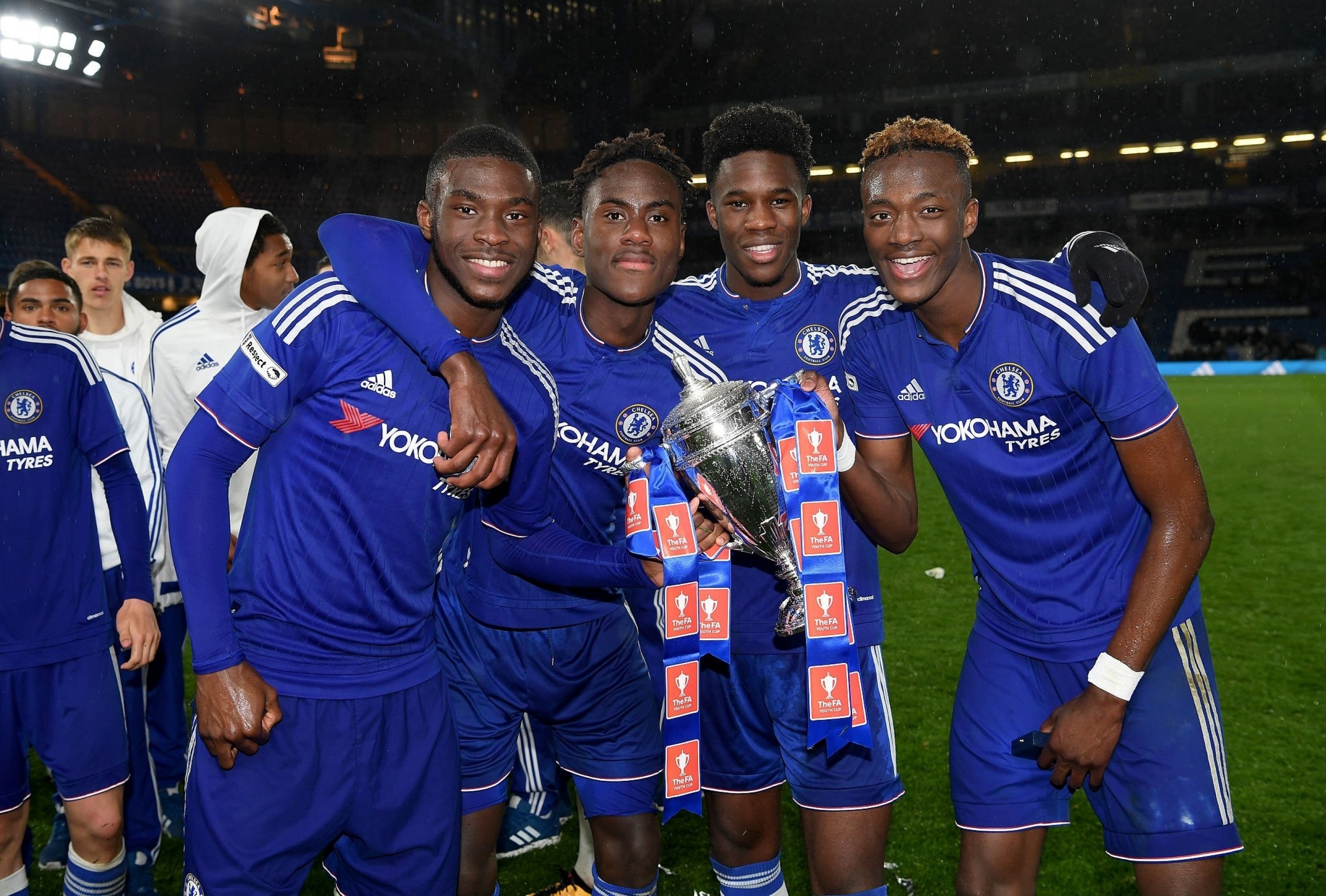 Fikayo Tomori Mối duyên Milan như thể một giấc mơ 2 Fikayo Tomori Mối duyên Milan như thể một giấc mơ 2